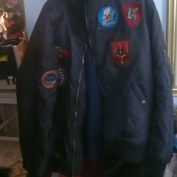 Coat - Picture 2 of 4